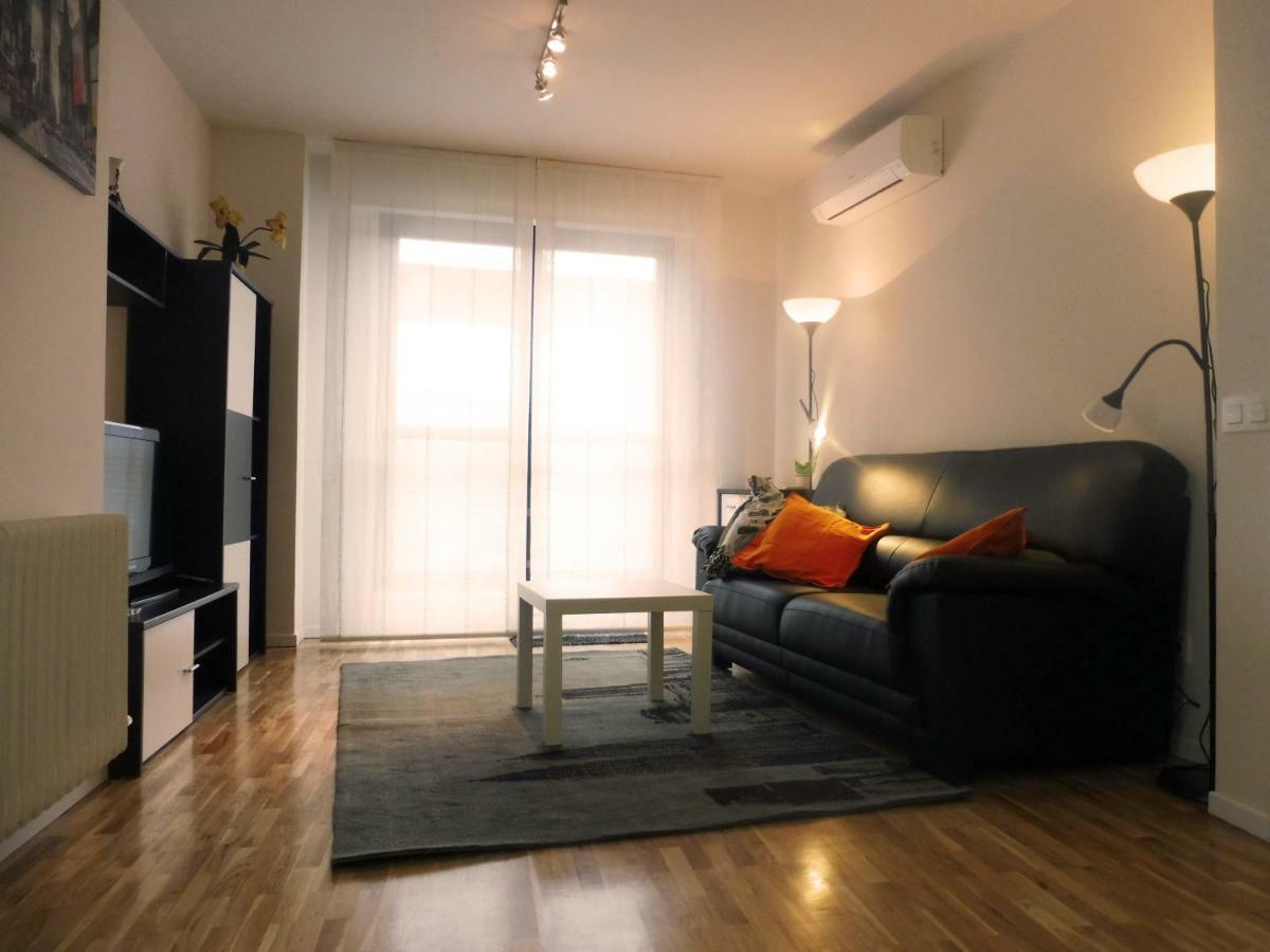 Apartmán Atico En Pamplona Baranain Exteriér fotografie